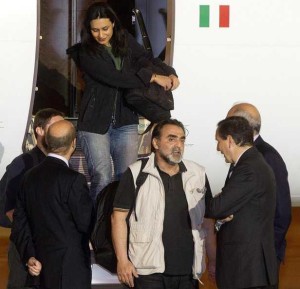 SIRIA: RIENTRATI A ROMA I 4 GIORNALISTI ITALIANI LIBERATI