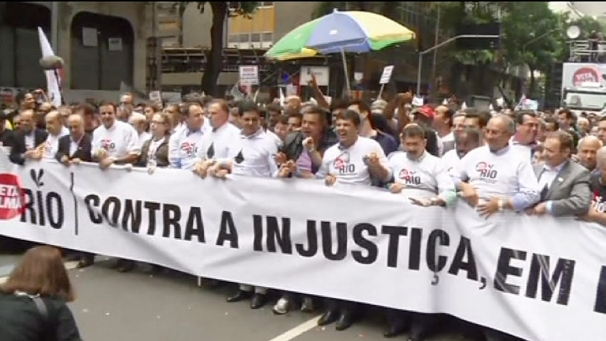 Brésil la présidence sous la pression de la rue