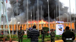 AFP_130807_zq2y4_kenya-aeroport-incendie_sn635
